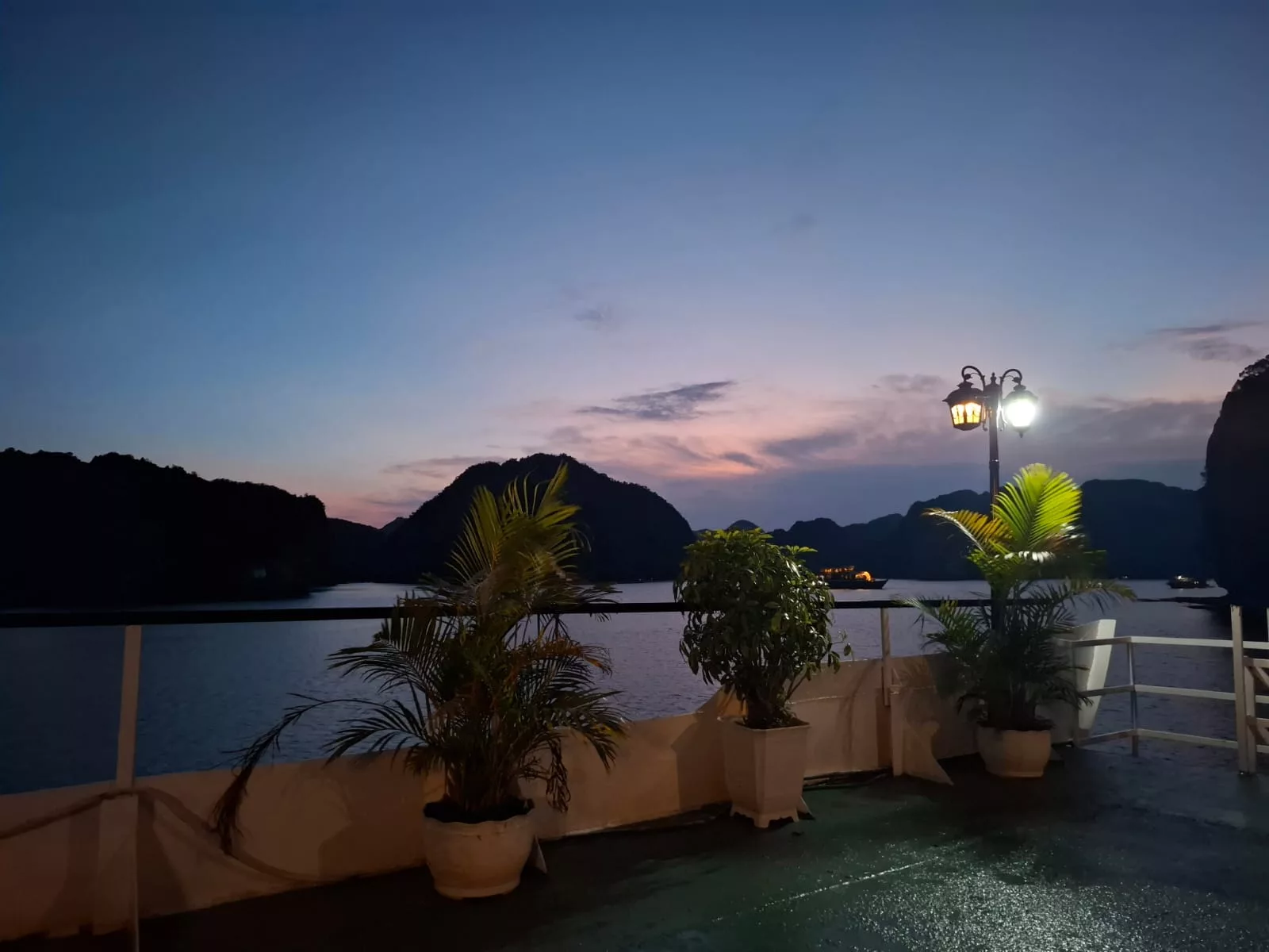 Ha Long Bay limestone islands